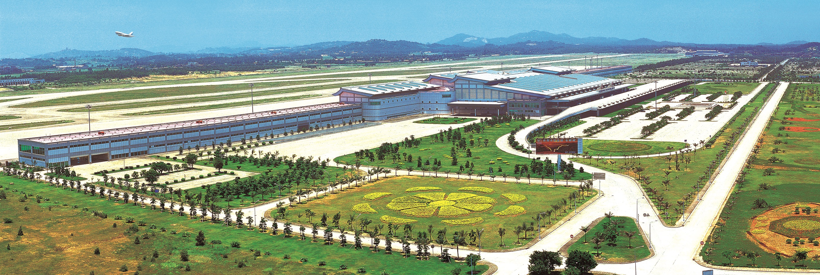 1内江长乐国际机场航站楼两翼工程（省双十佳构筑）.jpg